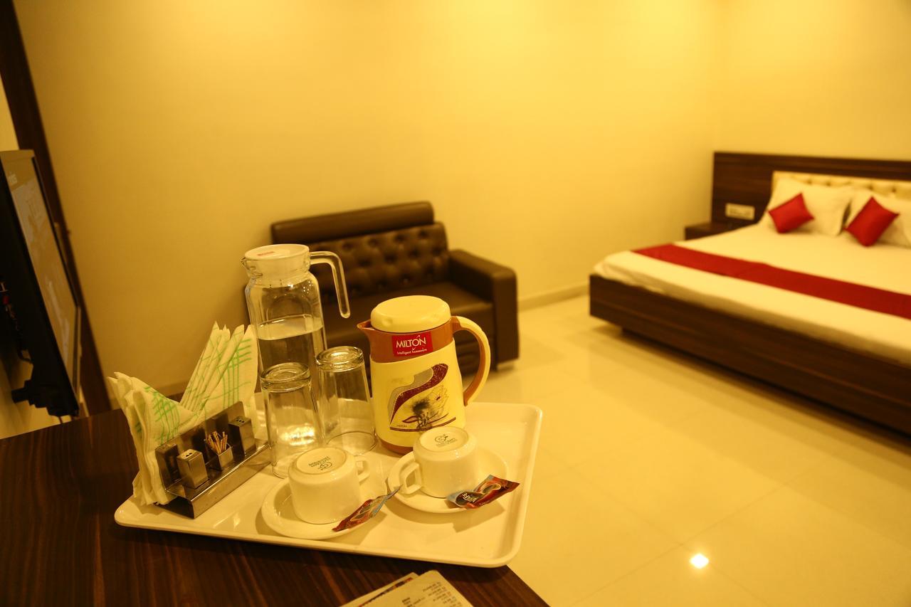 Hotel Kingsway Аджмер Экстерьер фото