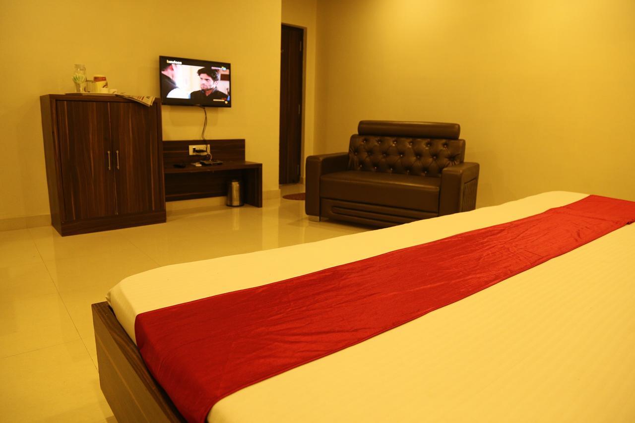 Hotel Kingsway Аджмер Экстерьер фото